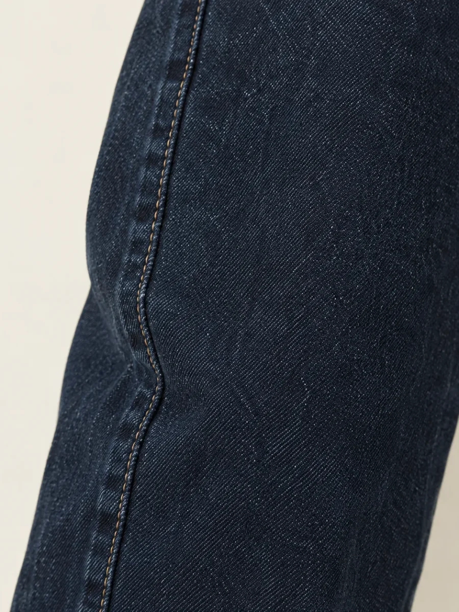 Hairline Arc Jean, detail
