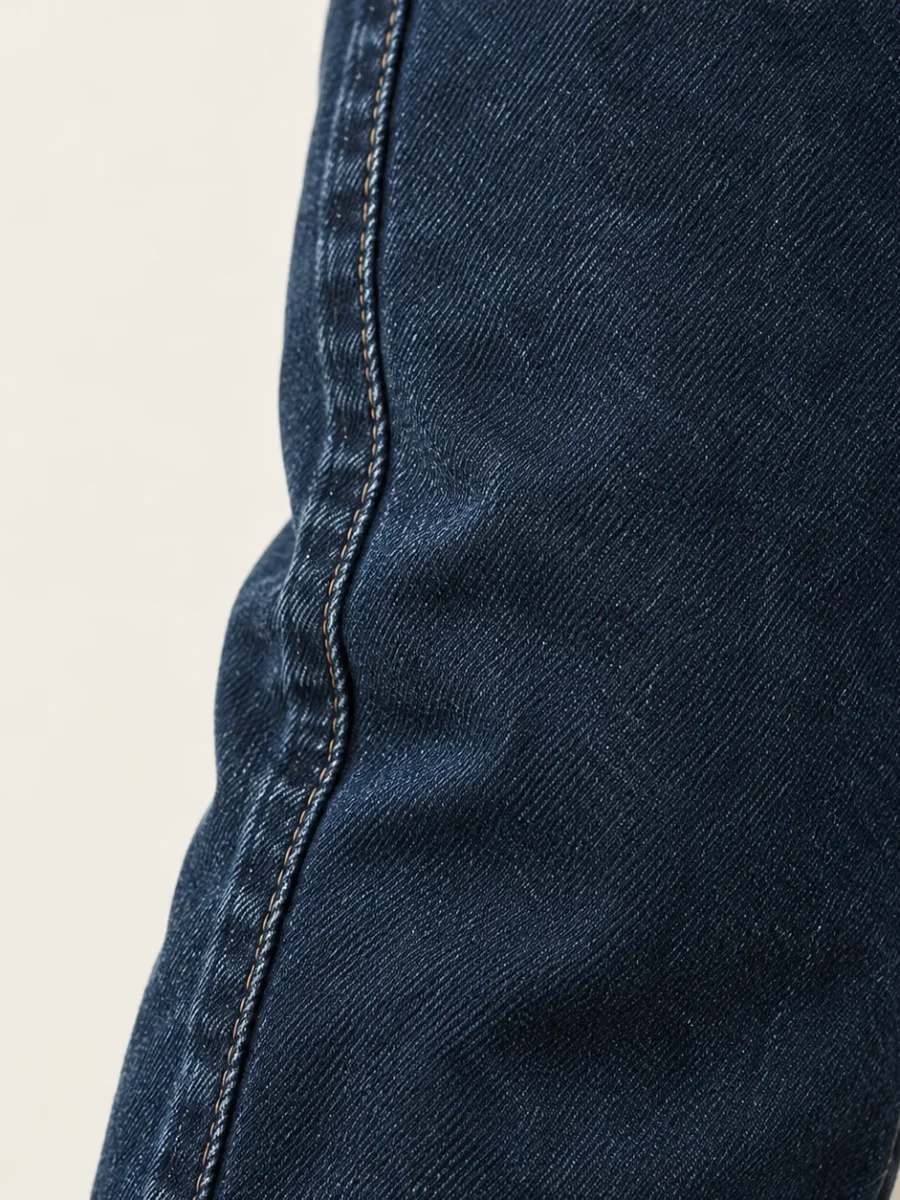 Petite Arc Jean, detail