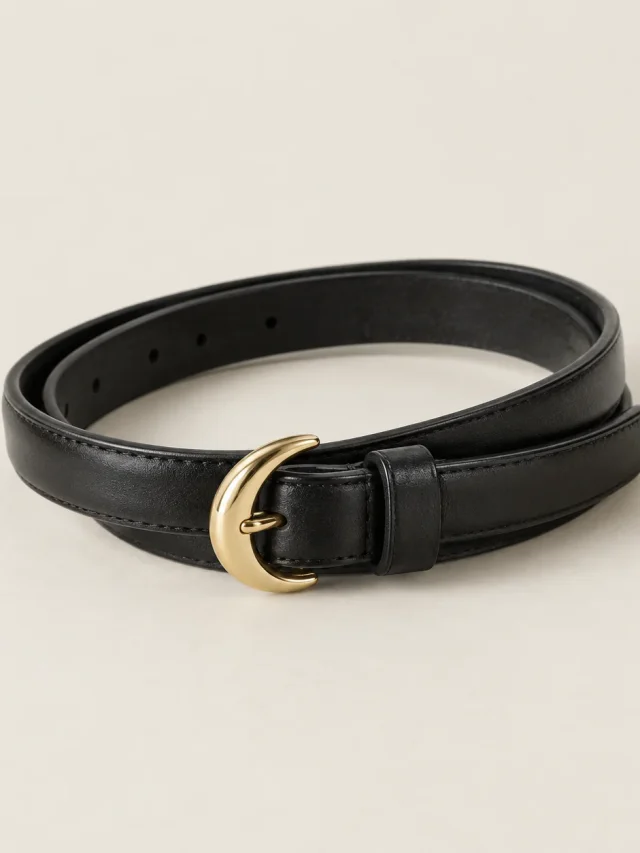 Slim Crescent Belt, flat product photo
